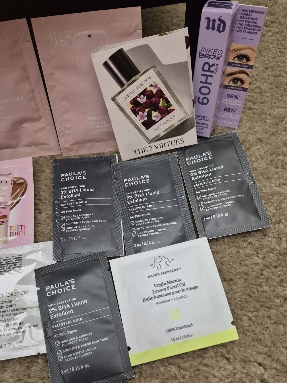 Women’s Skincare Sample Set by Various Recognizable Brands -29 Pieces With Case - Picture 4 of 9